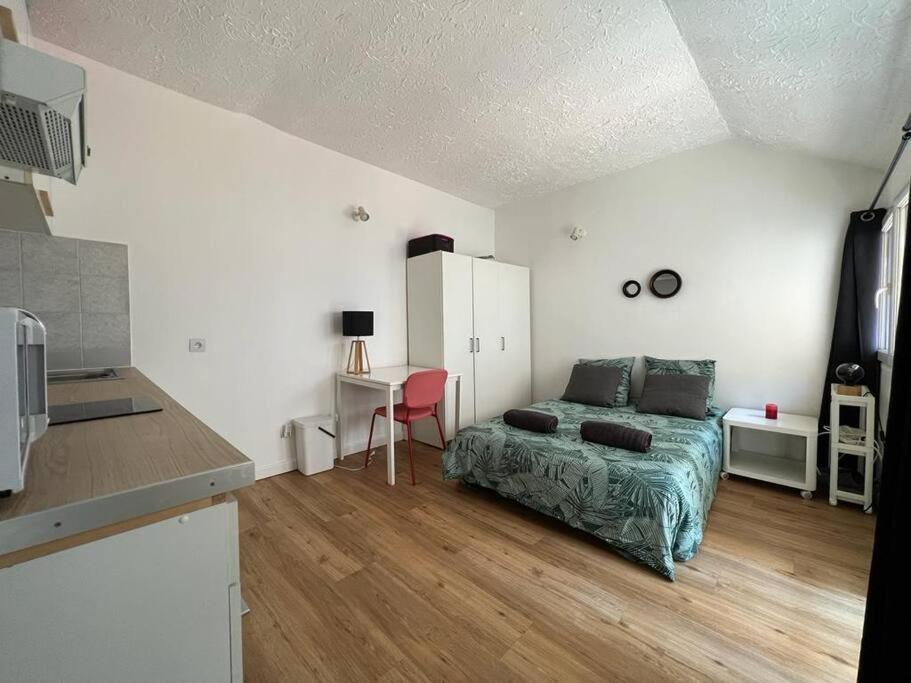 Le Cocon De Melun Apartment Luaran gambar